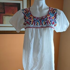 Embroidered White Blouse Traditona Mexican cotton